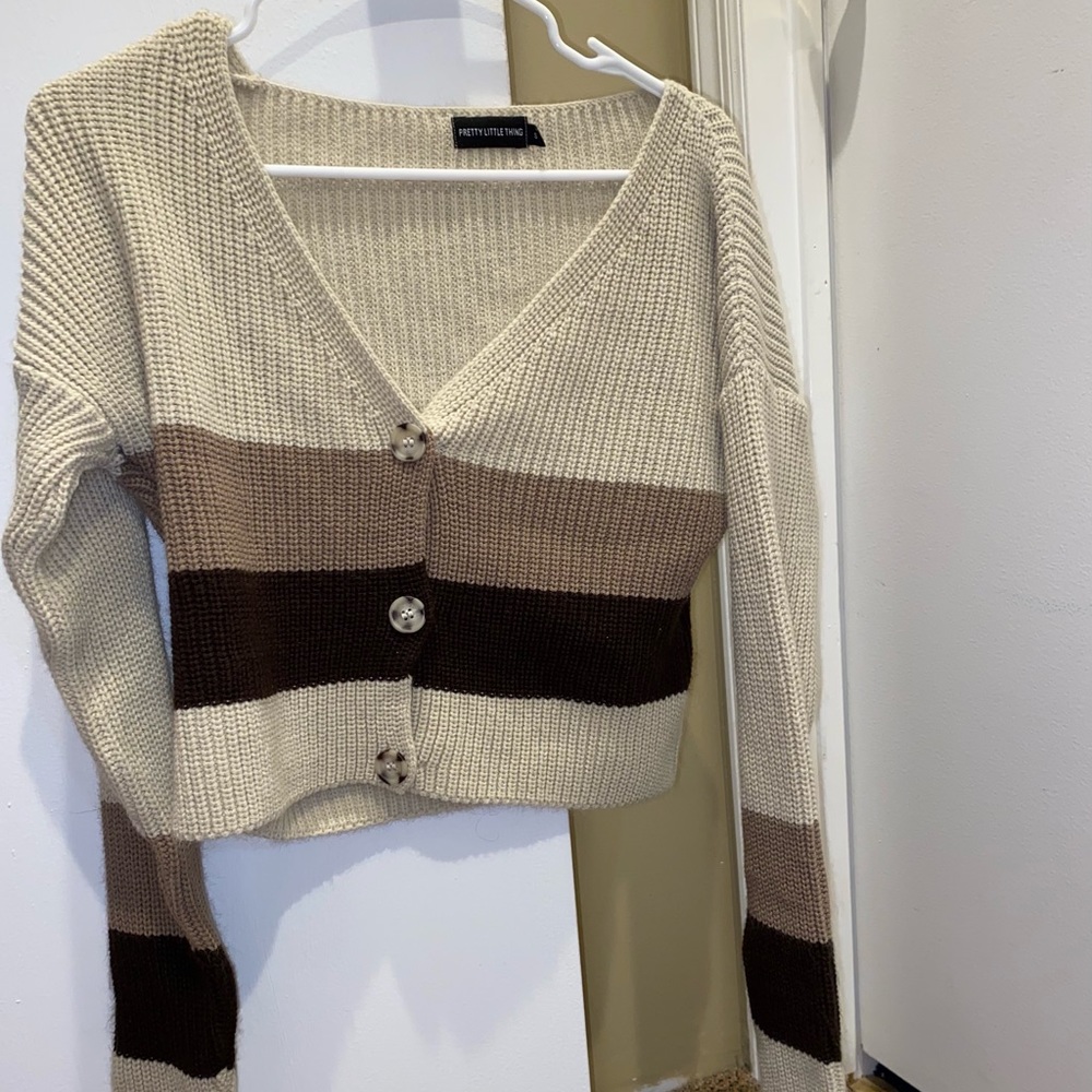 Pretty Little Thing cropped sweater